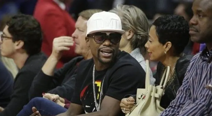Mayweather  dice negocia  para enfrentar  a Pacquiao