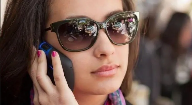¿Tu celular puede provocar acné?