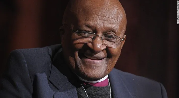 Hospitalizan a Desmond Tutu, Nobel de la Paz