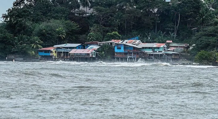 La presidencia de Costa Rica reporta que hay muertos y desaparecidos por el huracán Otto