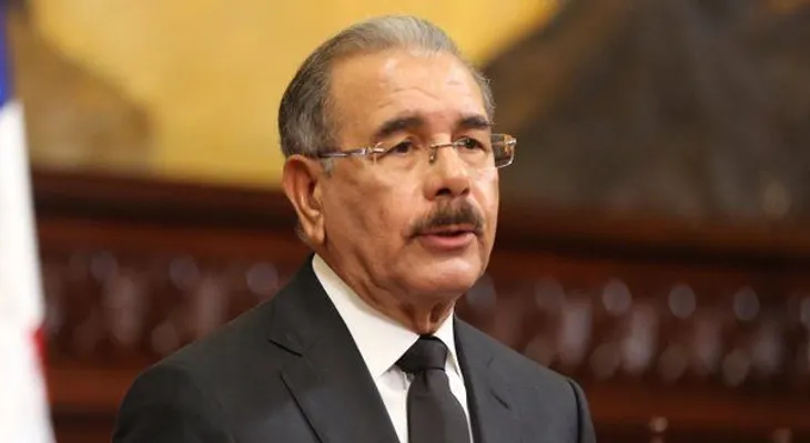 Danilo felicita a los militares en ocasión del Día de las Fuerzas Armadas