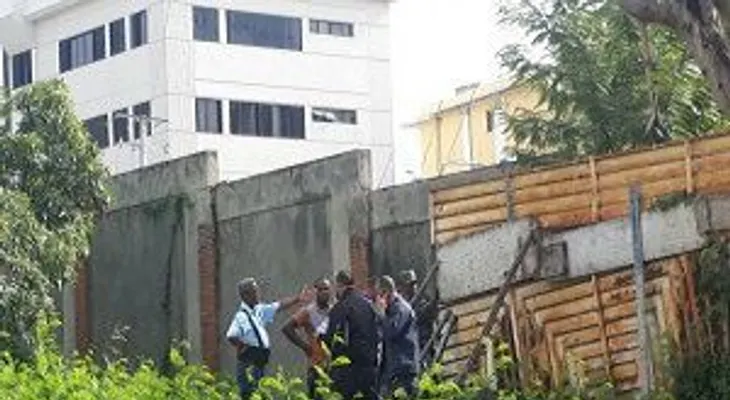 Hallan quemada a una mujer en un solar de la Núñez de Cáceres