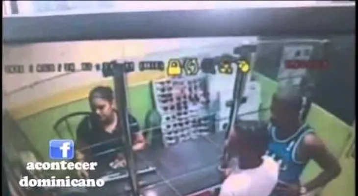 Asaltan Banca Joselito en Santo Domingo (VIDEO)