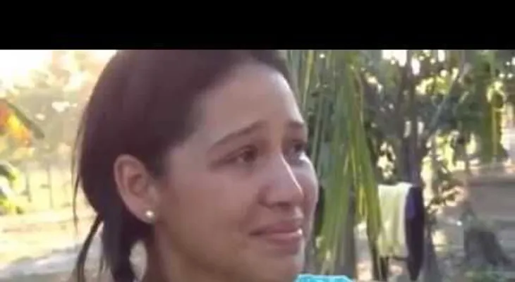 Mujer llorando le canta canción a su marido que supuestamente la engañó con una burra 