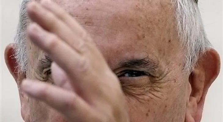 "Esto no es humano", dice el Papa de los ataques en Paris
