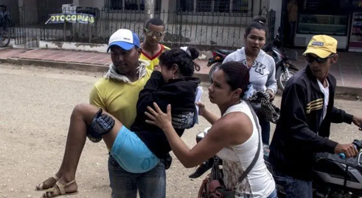 Extraño mal aqueja a decenas de niñas en poblado colombiano