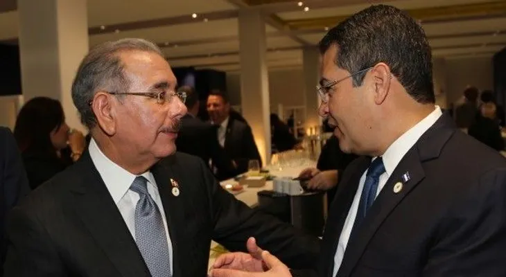 Presidente Medina trata con homólogos en París temas sobre RD
