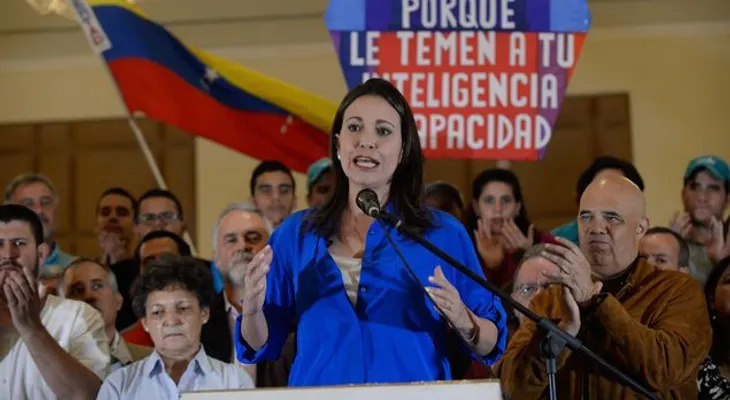 En Venezuela impiden a líder opositora inscribir candidatura 