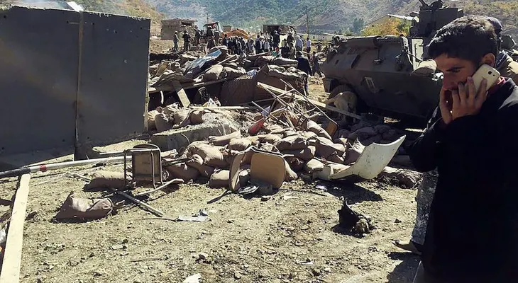 Decenas de muertos y heridos por un atentado con coche bomba en Turquía