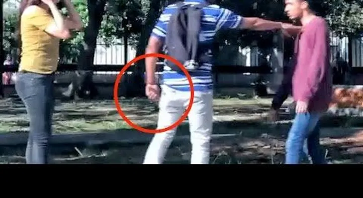 Las reacciones de la gente al ver una pareja pelear (VIDEO)