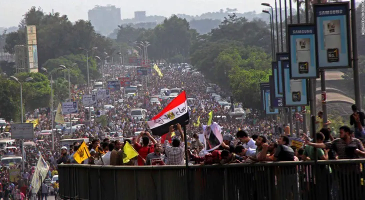 Condenan a cadena perpetua a un niño de tres años en Egipto