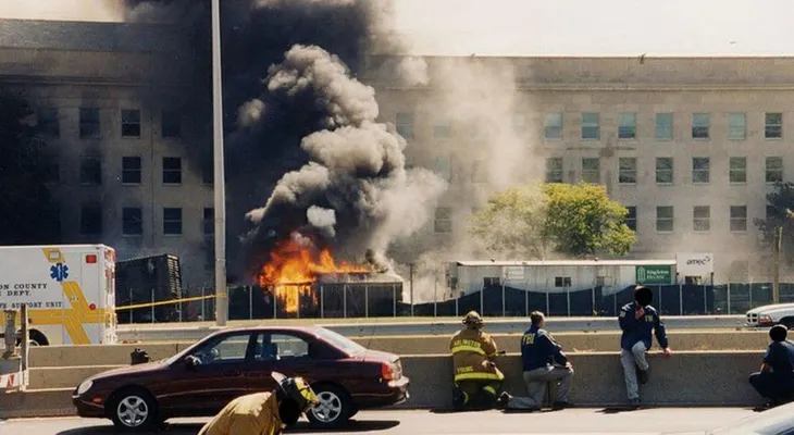 El FBI publica imágenes inéditas del Pentágono tras el ataque terrorista del 11-S