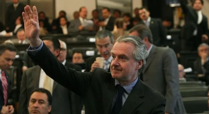 Del Castillo afirma reúne requisitos para ser candidato senador
