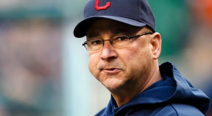 Terry Francona se reincorpora a los Indios, tras problema cardíaco