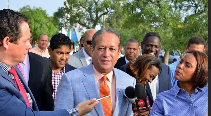 Reinado: Avanzan conversaciones para acuerdo con el PRD
