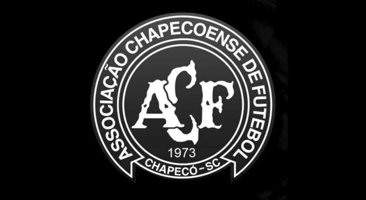 Barcelona y Real Madrid rinden homenaje al Chapecoense en el Clásico español