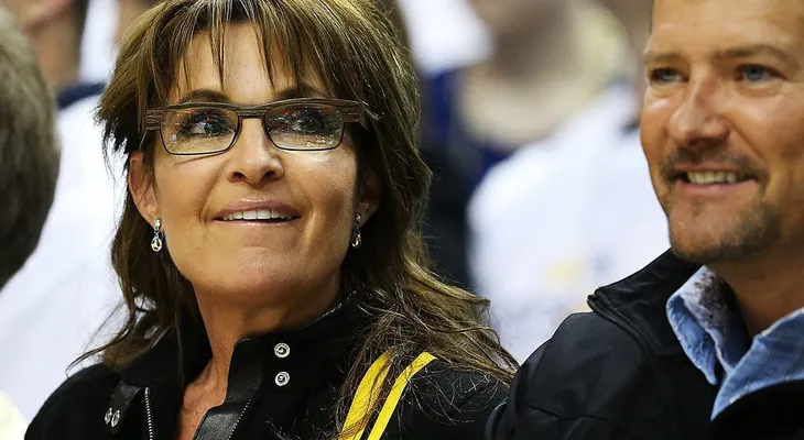 Sarah Palin no estará en evento de Trump tras accidente de su esposo
