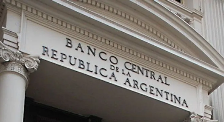 Renuncia presidente del Banco Central de Argentina