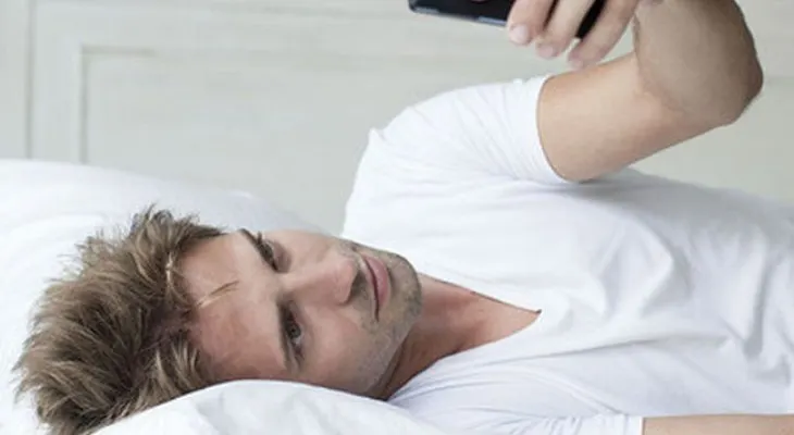 Si los teléfonos estuviesen en modo sueño dormiríamos una hora más